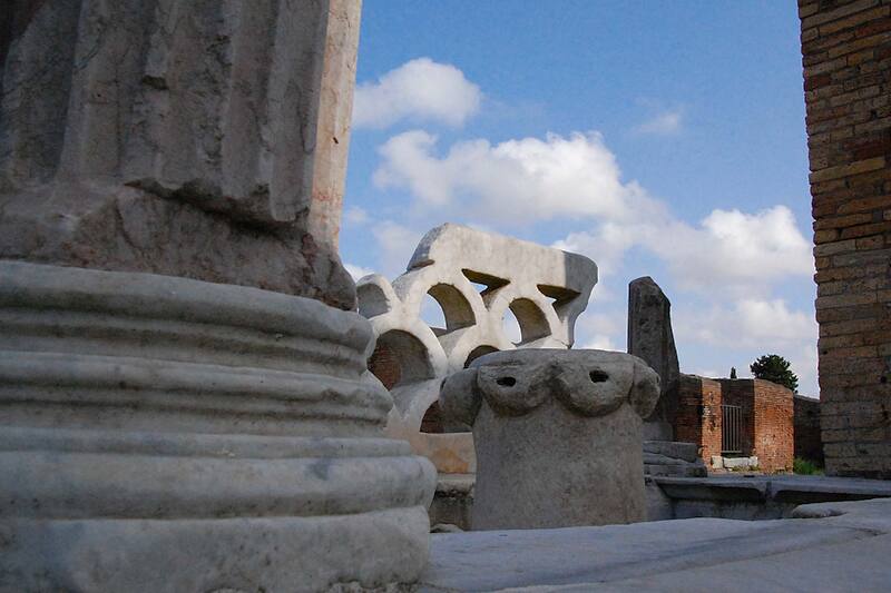 Fountain with the lamp-shaped column, 2nd century