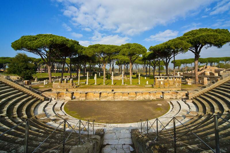 Teatro e Piazzale delle Corporazioni, I a.C. - IV d.C.