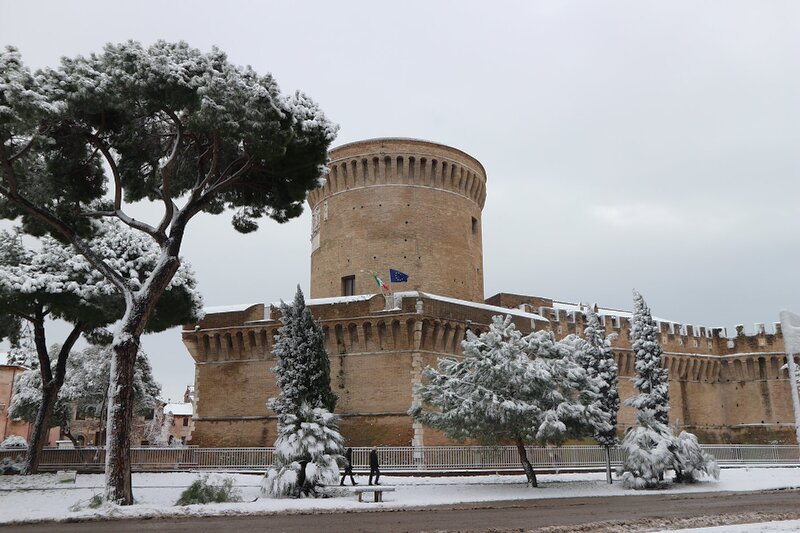Castello Giulio II con la neve